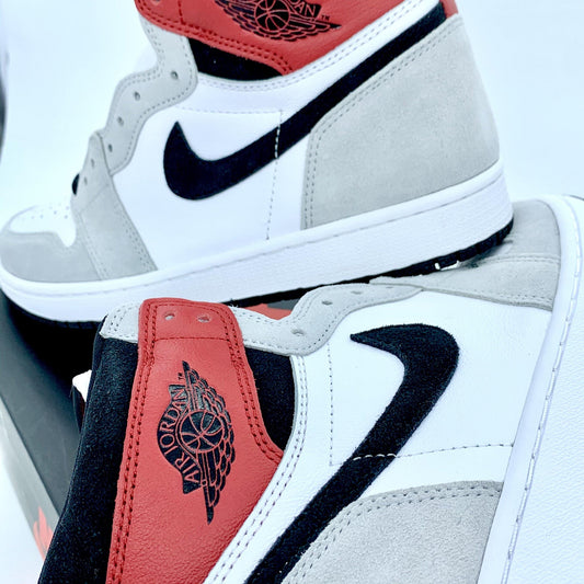 Air Jordan 1 High Light Grey Smoke (Resale)